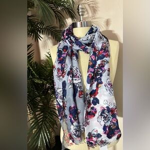 VERA BRADLEY  Women's Scarf Soft Fringe Exuberant Floral NEW With Tag.